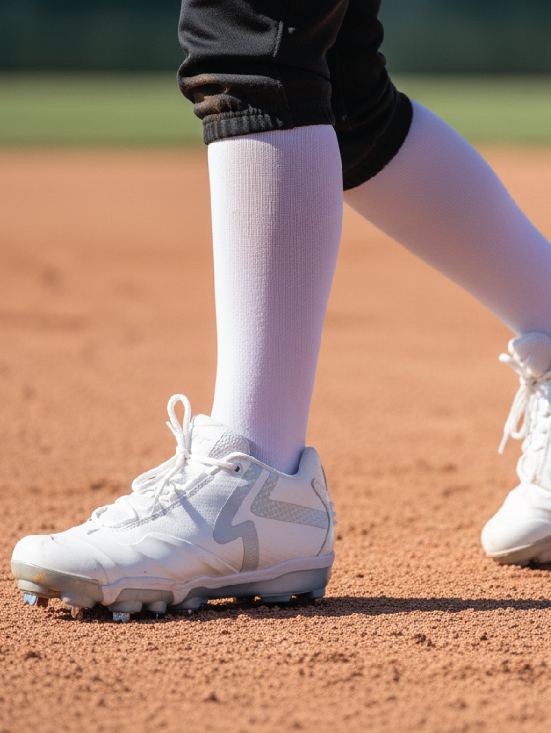 Softball Cleats - Women's Ringor Pro 2 Metal by Run2Day